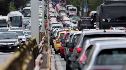 Τρόμος στην Αττική Οδό: Δημόσιος κίνδυνος ο 90χρονος που κινούνταν ανάποδα -Με ληγμένο δίπλωμα από το 2018