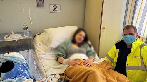Καλαμάτα: Γέννησε ένα υγιέστατο μωρό η γυναίκα που εγκλωβίστηκε από την κακοκαιρία -"Φύλακας άγγελος" της ένας αστυνομικός