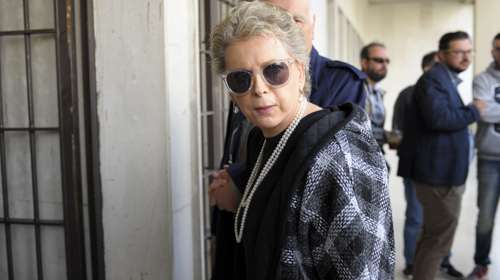 Εξαλλη η Ακρίτα για τη δεξίωση στο Προεδρικό: Τα ορφανά του Παττακού, οι μεζέδες με σολομό και η... μήνυση του Τασούλα