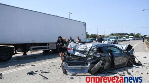 Τροχαίο στην Πρέβεζα: "Πονούσα παντού, προσπαθώ" λέει η Ιταλίδα τραυματίας - Παραμένει στο νοσοκομείο ένας τραυματίας