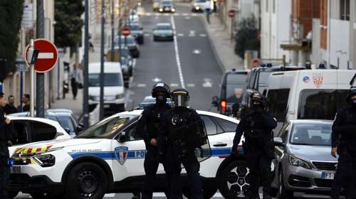 Γαλλία: Ξεκινά έρευνα για ρωσικό δίκτυο προπαγάνδας και κατασκοπείας - Τρεις συλλήψεις