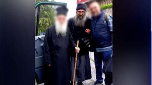 Άρης Σερβετάλης: Αγνώριστος με ράσα ως μοναχός στο Άγιον Όρος - Στο αυστηρό τυπικό της μοναστικής ζωής
