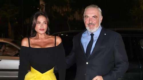 Στο πολυτελές εξοχικό του Νίκου Τσάκου και της Σίλιας Κριθαριώτη στην Ίο - Το prive δείπνο πάνω στην άμμο