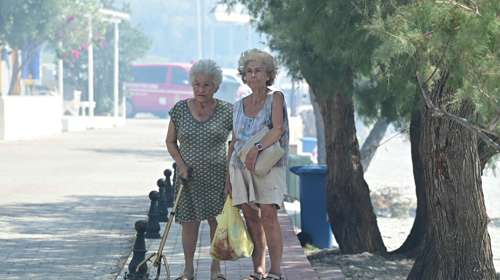 ΕΛΑΣ για πυρκαγιές: Απομακρύνθηκαν 1.150 πολίτες από Πόρτο Γερμενό, Άγιο Νεκτάριο, Πάτημα,  Ψάθα και  Μύτικα