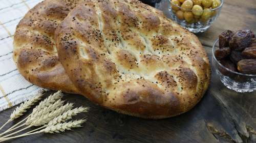 Η πιο νόστιμη και εύκολη λαγάνα χωρίς μίξερ και ζύμωμα