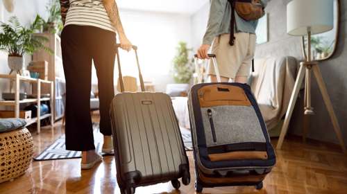 Βραχυχρόνιες μισθώσεις Airbnb: Έρχεται μεγάλη διασταύρωση για τα εισοδήματα του 2025