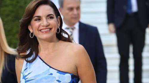 Όλγα Κεφαλογιάννη: H chic εμφάνιση στο Βασιλικό Παλάτι της Μαδρίτης