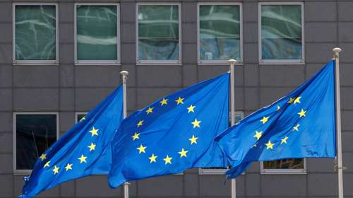 Η Κομισιόν για τους νέους αμερικανικούς δασμούς: "Το ανώτατο όριο δασμών 15% για τις εξαγωγές της ΕΕ αποτελεί εγγύηση"