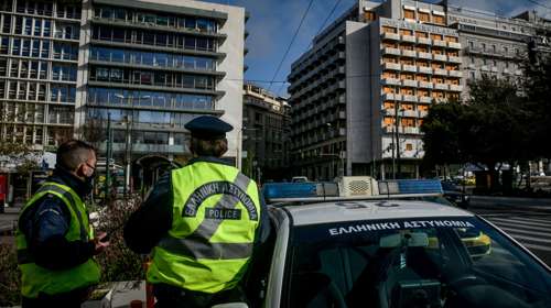 Συνελήφθη δημοσιογράφος σε έλεγχο αλκοτέστ στην Αττική Οδό - Έβρισε και απείλησε αστυνομικούς
