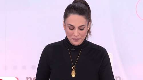 Πένθος στην ΕΡΤ: Η στιγμή που η παρουσιάστρια με τρεμάμενη φωνή ανακοίνωσε τον θάνατο του σκηνοθέτη της