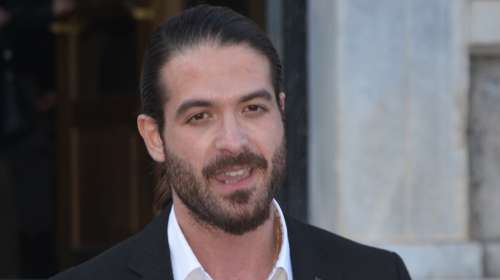 Άρης Μουγκοπέτρος: Εδειξε το χέρι του μετά τα αλλεπάλληλα χειρουργεία - "Σήμερα μοιάζει ξανά αληθινό"