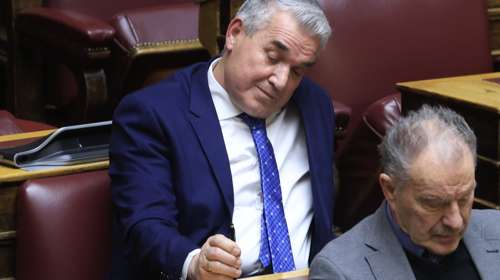 Κυριαζίδης: Δεν βγαίνω με τα 5.000 ευρώ της βουλευτικής αποζημίωσης - Ευτυχώς η σύζυγός μου δουλεύει [βίντεο]