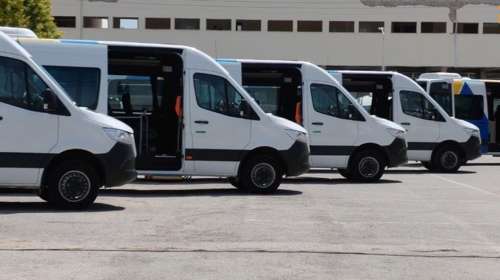 Δωρεάν μετακινήσεις ατόμων με αναπηρία: Παρουσιάστηκαν τα νέα οχήματα, ενισχύεται η υπηρεσία της ΟΣΥ