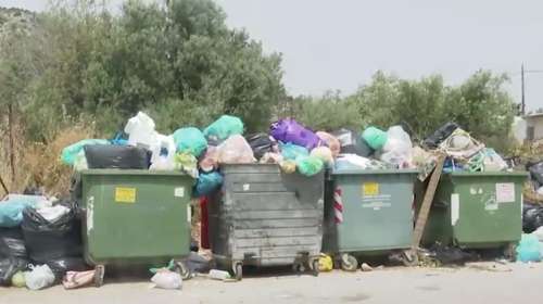 Σαλαμίνα: Αλυτο πρόβλημα τα ακαθάριστα οικόπεδα - "Με ένα τσιγάρο μπορεί να καεί το νησί"