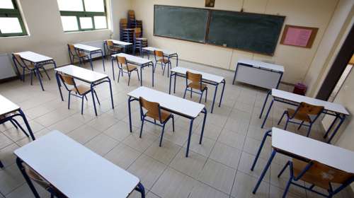 Απίστευτο σκηνικό στη Ζάκυνθο: 14χρονος πήγε στο σχολείο με πιστόλι - Προσήχθη  ο πατέρας του ανήλικου