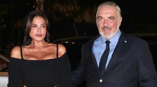 Σήλια Κριθαριώτη: Άνοιξε τη βεράντα του σπιτιού της - Βρίσκεται κυριολεκτικά κάτω από την Ακρόπολη
