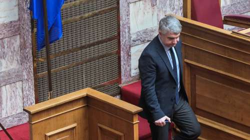 Ο Κωνσταντινόπουλος διαγράφηκε γιατί συστηματικά "πυροβολούσε τα πόδια του ΠΑΣΟΚ", λέει η Χαριλάου Τρικούπη