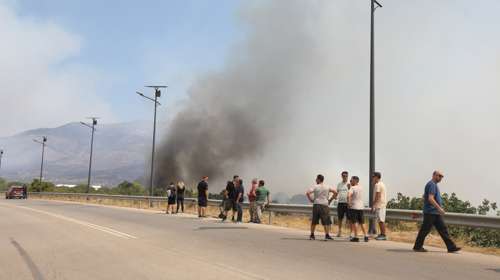 Φωτιά Πόρτο Γερμενό: Κυκλοφοριακές ρυθμίσεις στα Μέγαρα – Εκτροπές στην Ε.Ο. Μεγάρων - Αλεποχωρίου