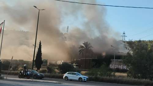Έκρηξη και φωτιά στον Σκαραμαγκά, στο πρώην πάρκο με τις νεροτσουλήθρες