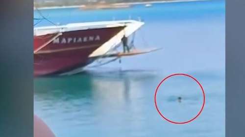 Ελαφόνησος: Ιδιοκτήτης του πλοίου ο άνδρας στη θάλασσα που επιβιβάστηκε εν πλω από τον ανοιχτό καταπέλτη