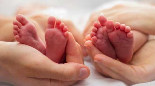 Τραγωδία στην Εύβοια: Νεκρά δίδυμα βρέφη - 29χρονη γέννησε πρόωρα σπίτι στον 7ο μήνα