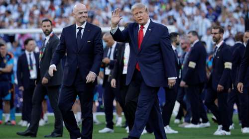 New York Post: Ο Ινφαντίνο εκλιπαρεί τον Τραμπ για να σώσει τη θέση του στην προεδρία της FIFA