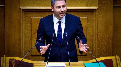 Επίθεση Ανδρουλάκη στην κυβέρνηση: "Η εικόνα από τη δίκη για τα Τέμπη που είδαμε σήμερα είναι ντροπιαστική"