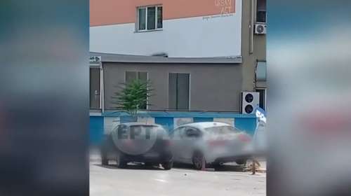 Θεσσαλονίκη: Καταδίωξη μαύρου και λευκού ΙΧ έξω από το ΑΧΕΠΑ -Μηχανόβιοι έσπασαν τζάμια και φώναζαν στον οδηγό [βίντεο]