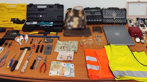 Εγκληματική ομάδα διέπραττε διαρρήξεις σε σπίτια της Αττικής προσποιούμενη εργαζόμενους τεχνικών συνεργείων