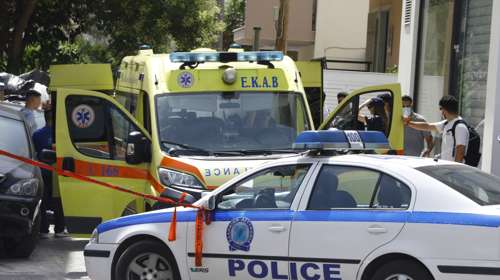 Λαμία: Έσερνε 83χρονη στον δρόμο για να της πάρει την τσάντα - Η γυναίκα πήγαινε στην εκκλησία