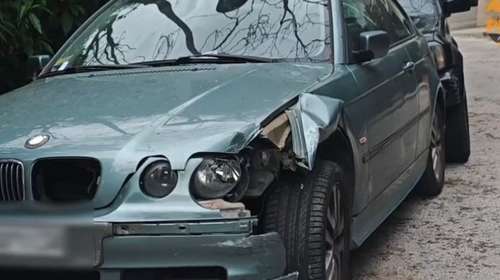 Κολωνάκι: Συνελήφθη μεθυσμένη 36χρονη τραγουδίστρια που παρέσυρε 5 σταθμευμένα οχήματα [βίντεο]