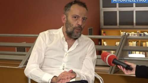 Αύγουστος Κορτώ: "Καταλήγεις στο μίσος επειδή δεν έχεις γνωρίσει αρκετά την αγάπη - Είναι εξουθενωτικό"