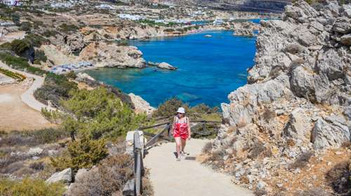 Προσφέρει εμπειρίες ζωής: Το ελληνικό νησί στους "μυστικούς πολύτιμους λίθους" της Μεσογείου