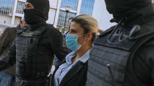 Επίθεση με βιτριόλι: Γιατί η "εριστική και αμετανόητη" Έφη Κακαράντζουλα κινδυνεύει να μείνει περισσότερο στη φυλακή