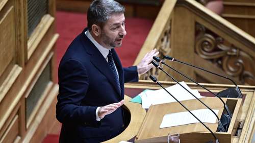 Ανδρουλάκης: Ποιος μας κάνει μαθήματα θεσμικότητας; Εσείς; Το αφεντικό που δεν έφαγε τη σφαίρα;