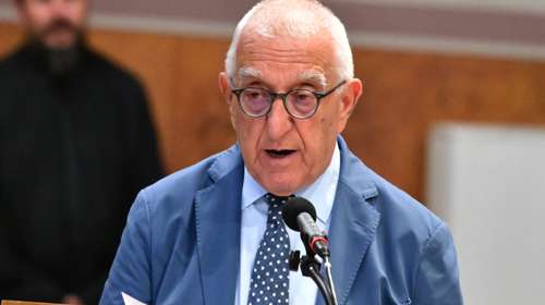 Κακλαμάνης για Κωνσταντοπούλου - Πολύζου: Κουμάντο στη Βουλή κάνει μόνο ο εκάστοτε πρόεδρος της, κανένας άλλος