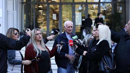 Τέμπη: Νέο αίτημα για αναβολή της δίκης με τα βίντεο, από τους κατηγορούμενους - "Ντροπή" φώναξαν συγγενείς των θυμάτων