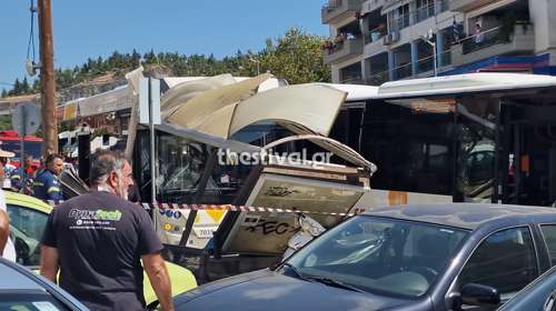 Τροχαίο στη Θεσσαλονίκη: "Ξαφνικά άκουσα ένα μπαμ, το λεωφορείο που έπεσε στη στάση ήταν το δεύτερο" λέει αυτόπτης μάρτυρας