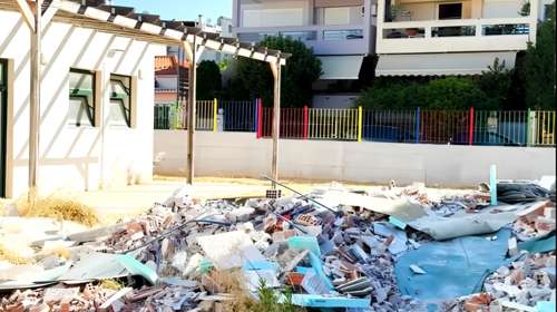 Γέρακας: Κατεδαφίζουν καινούργιο βρεφονηπιακό σταθμό για να κατασκευάσουν έναν... ολοκαίνουργιο [βίντεο]