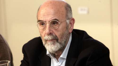Αίσθηση από ανάρτηση του καθηγητή Λιάκου: Κι εγώ θα έβαζα φωτιά στη Μόρια - Πρέπει να υπερασπιστούμε τους νεαρούς Αφγανούς
