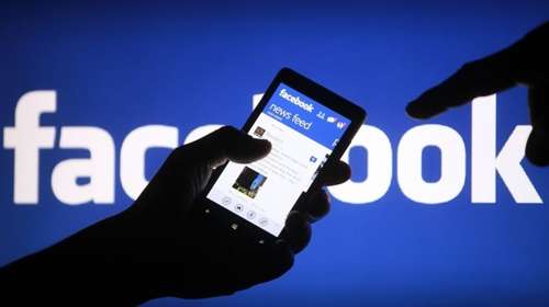 "Έπεσε" το Facebook: Χιλιάδες αναφορές από χρήστες - "Ο λογαριασμός σας δεν είναι διαθέσιμος"