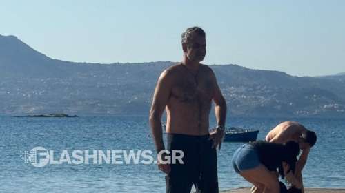 Κυριάκος Μητσοτάκης: Για πρωινό μπάνιο στο Μαράθι μετά το ατύχημα με το ποδήλατο