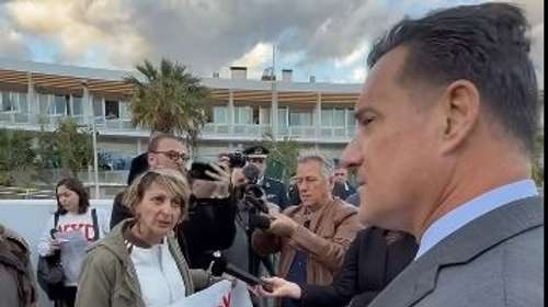 Γεωργιάδης στο Άργος: Διαμαρτυρία για τη... φρεγάτα Κίμων - "Δεν έχω αρμοδιότητα για ΝΑΤΟϊκές αποστολές"