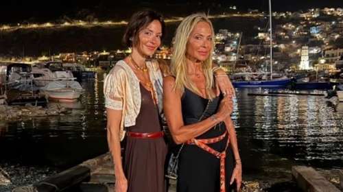Άννα Βίσση - Σοφία Καρβέλα: Σε privé beach πάρτι που διοργάνωσε ο Γιάννης Κούστας