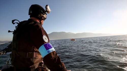 Βούλιαξε σκάφος της Frontex στο Καστελόριζο μετά από έκρηξη - Τέσσερις τραυματίες, ο ένας σοβαρά