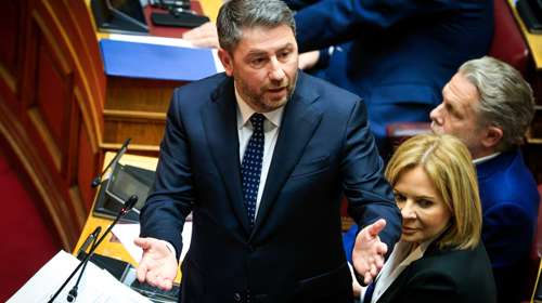 Κόντρα στη Βουλή και πόλεμος ανακοινώσεων κυβέρνησης - ΠΑΣΟΚ για το ακίνητο Ανδρουλάκη που νοίκιαζε στο Δημόσιο