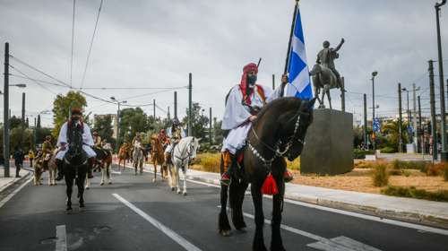 Το Ιππικό επιστρέφει στον ελληνικό στρατό - Θα απαρτίζεται από "μαυροσκούφηδες"