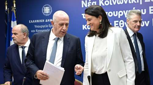Παρασκήνιο: Ανεβασμένες "οι μετοχές" της Νίκης Κεραμέως μετά τη Συμφωνία για τις Συλλογικές Συμβάσεις