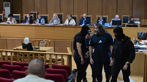 Νέο εισαγγελικό ράπισμα στη δίκη της Χρυσής Αυγής:  "Κίνητρό τους το φυλετικό μίσος - Δράση εγκληματικής οργάνωσης"