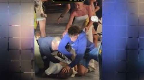 Άγρια συμπλοκή στη Μύκονο: Τουρίστας κλώτσησε γάτα και ξυλοκοπήθηκε από τον κηδεμόνα της και περαστικούς